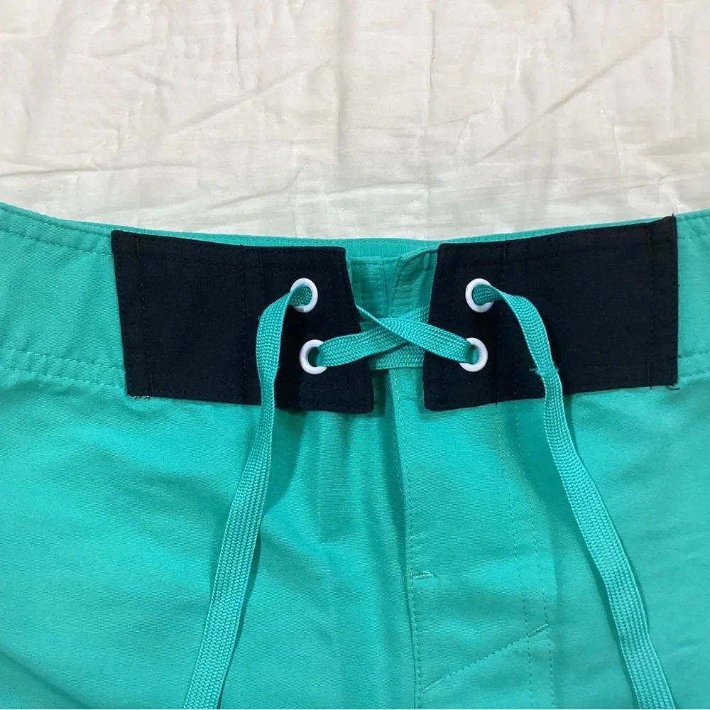 Mens Under Armour Mania Board Shorts Gazebo Green 31.